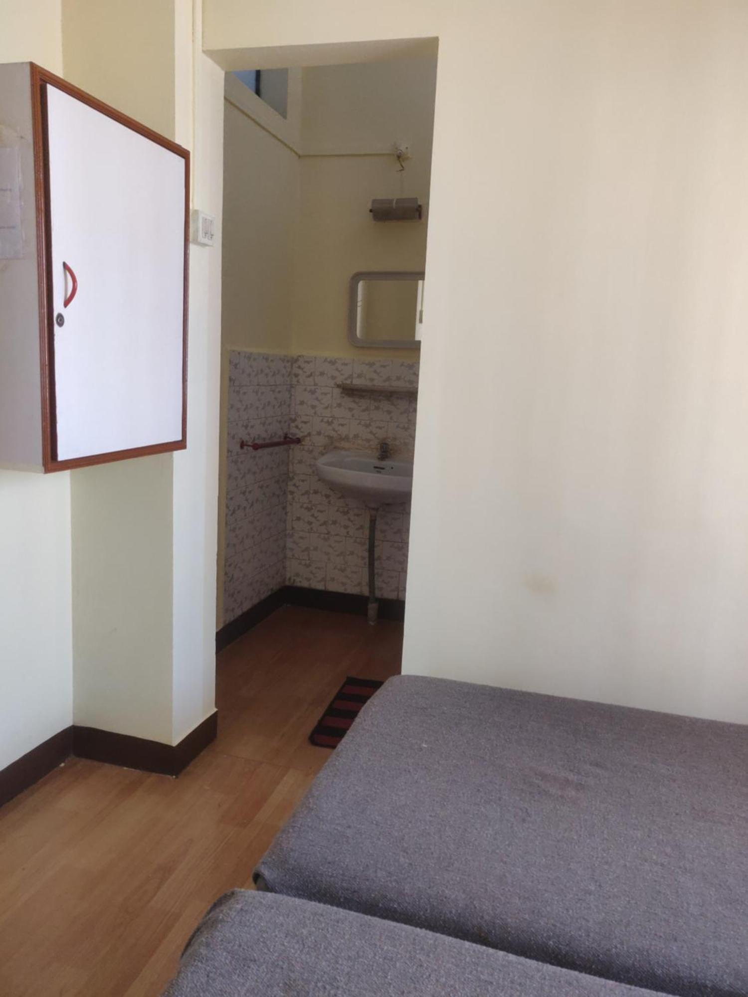 Hotel Parth Residency 戈尔哈布尔 外观 照片