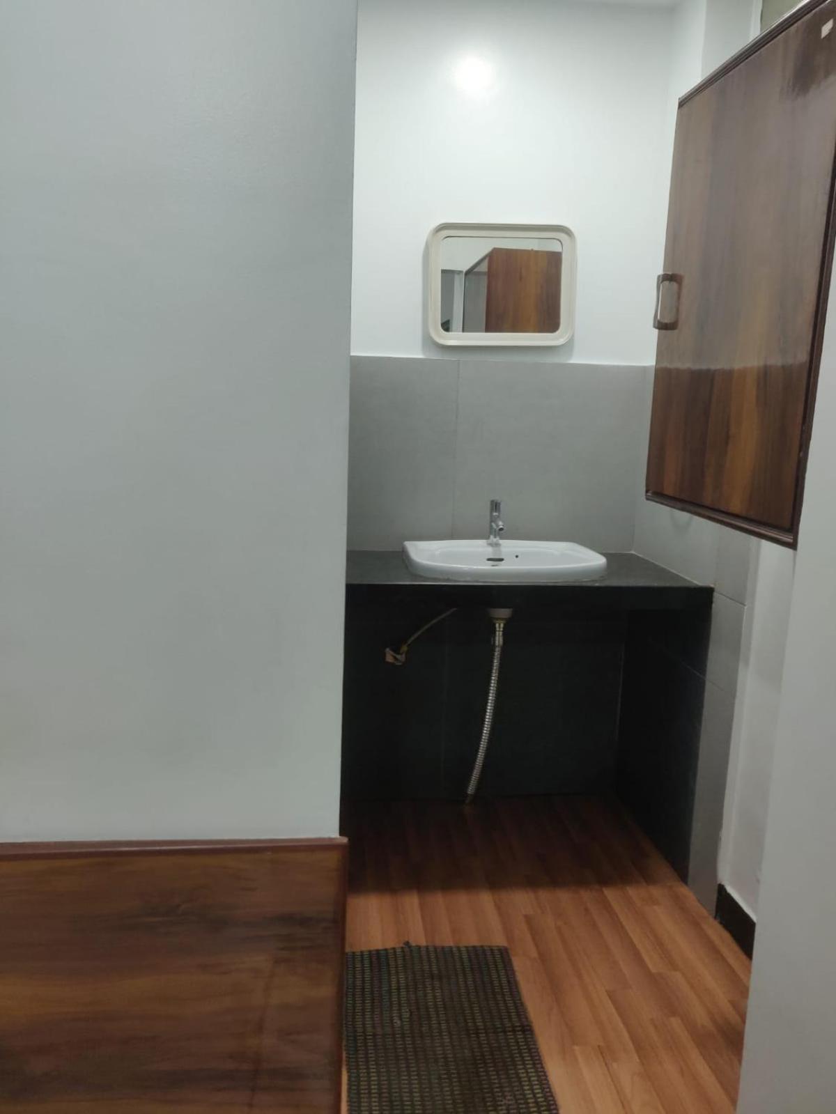 Hotel Parth Residency 戈尔哈布尔 外观 照片