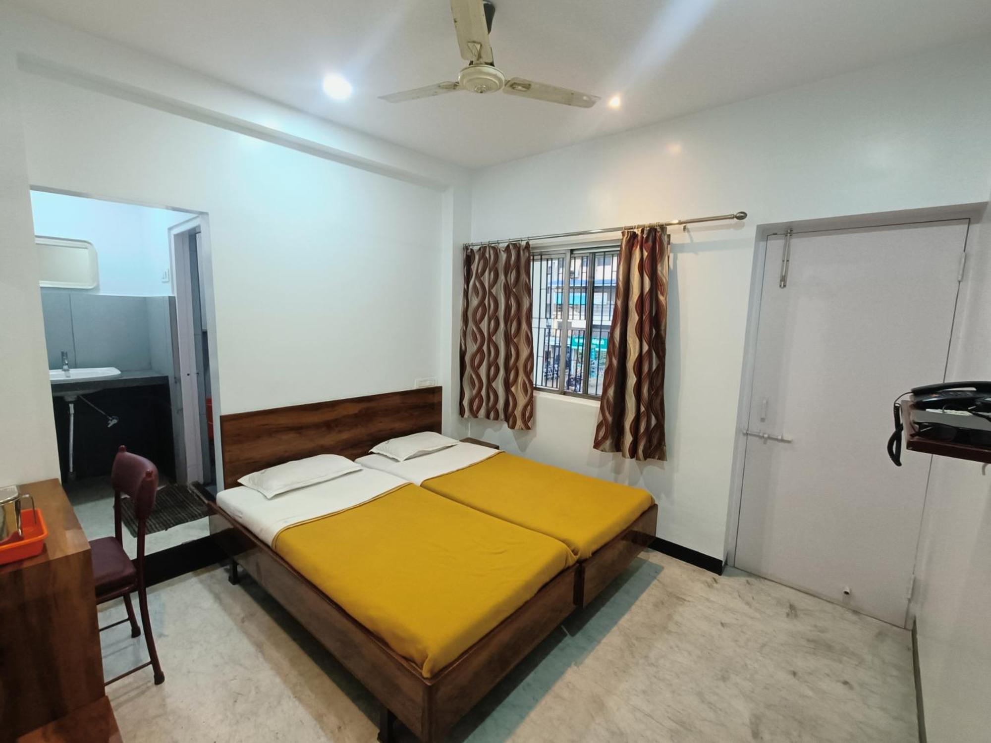 Hotel Parth Residency 戈尔哈布尔 外观 照片