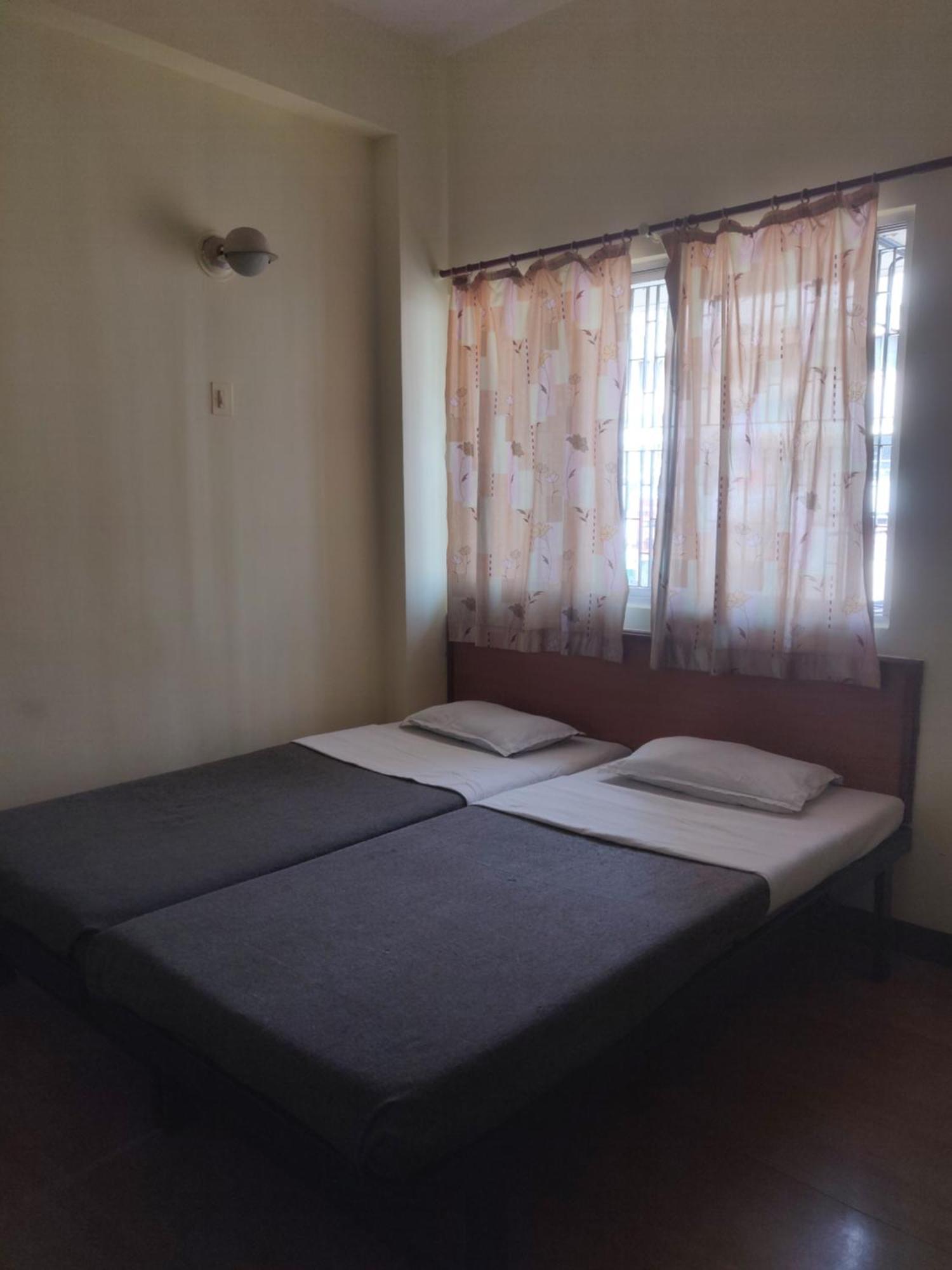 Hotel Parth Residency 戈尔哈布尔 外观 照片